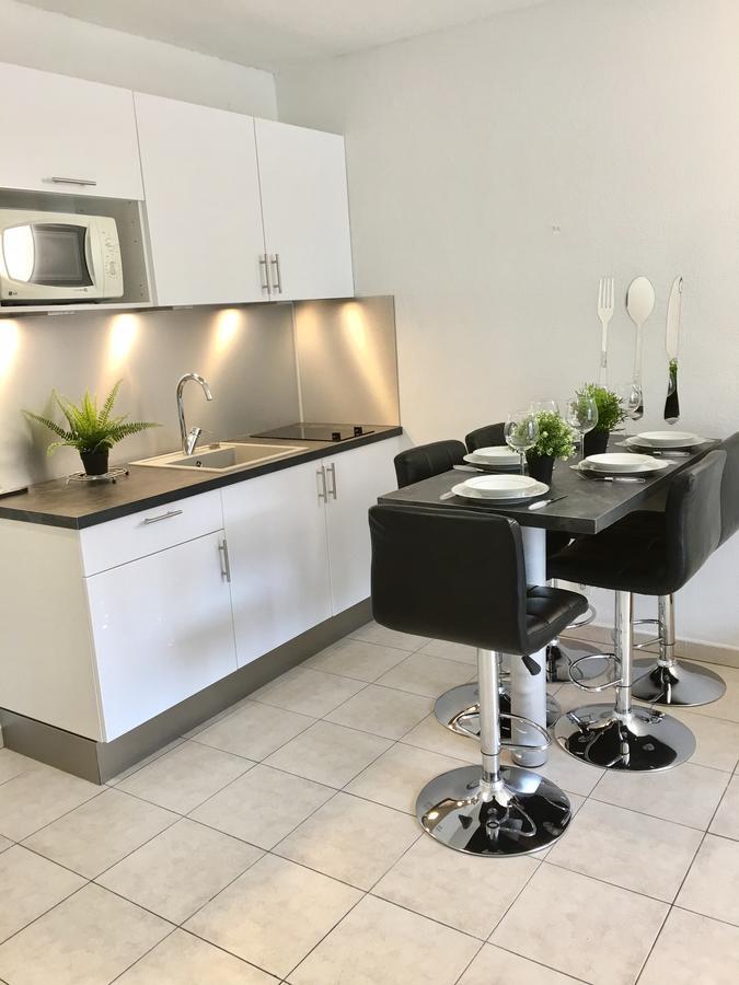 Studio Or One Bedroom Avenue De La Plage Roquebrune-Cap-Martin Exterior foto